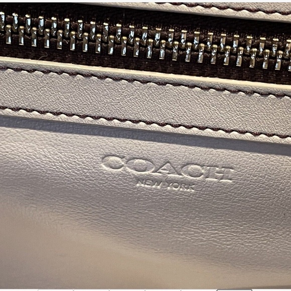 Coach Bag - Picture 2 of 6